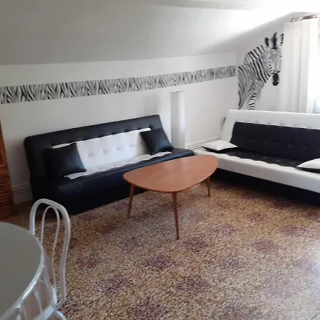 Venise Languedocienne Апартаменты *