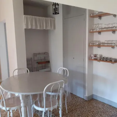 Venise Languedocienne Апартаменты *